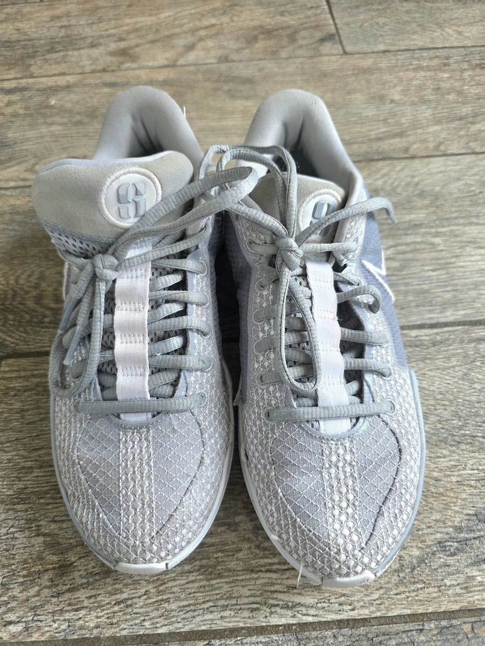 Nike  Womens Sabrina 1 Wolf Grey Basketvall  Athletic Sneakers Shoes 6